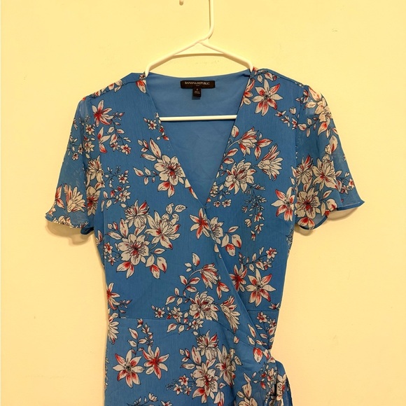 2/$30 Banana Republic - Blue Floral Mini Short Sleeve Wrap Dress - Picture 4 of 10